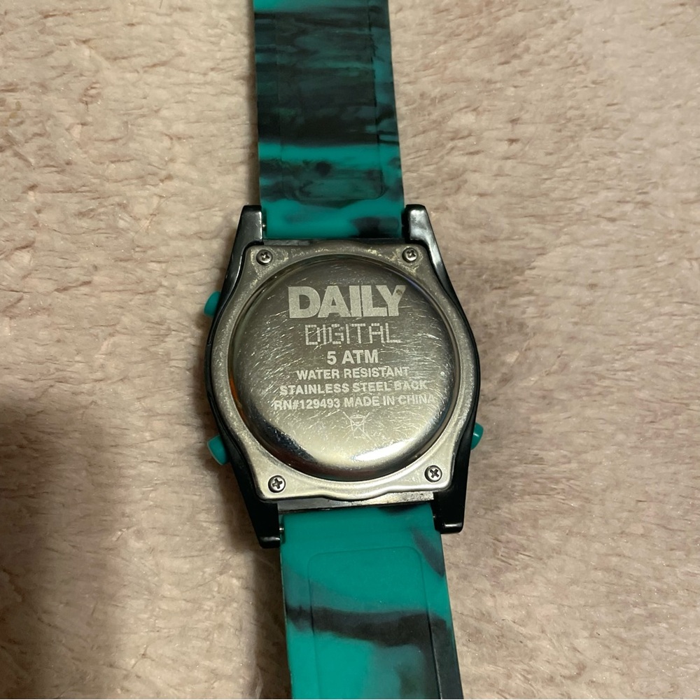 Neff Daily Digital Watch - Picture 7 of 13